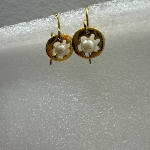 Drop earrings with pearl in the middle of primrose - Picture 3 of 5